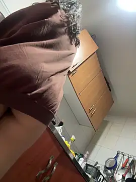 Mila Morgan online show from 04/08/26, 03:23