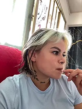 Snapshot of ivanna_rivera chatting on 05/04/26, 02:13 ivanna rivera online show from 05/04/26, 02:13