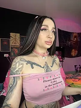 Snapshot of Molly__Moon chatting on 12/23/24, 05:28 Molly Moon online show from 12/23/24, 05:28