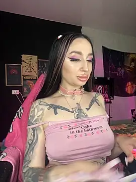 Snapshot of Molly__Moon chatting on 12/23/24, 09:05 Molly Moon online show from 12/23/24, 09:05