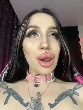 Snapshot of Molly__Moon chatting on 12/29/24, 08:33 Molly Moon online show from 12/29/24, 08:33