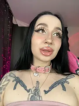 Snapshot of Molly__Moon chatting on 02/20/25, 05:55 Molly Moon online show from 02/20/25, 05:55