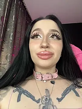 Snapshot of Molly__Moon chatting on 03/12/25, 08:19 Molly Moon online show from 03/12/25, 08:19