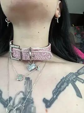 Snapshot of Molly__Moon chatting on 02/20/26, 06:26 Molly Moon online show from 02/20/26, 06:26