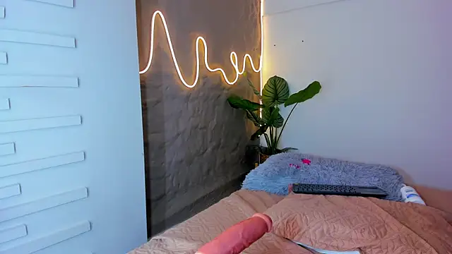 Snapshot of Isa__Blanc chatting on 02/01/25, 01:55 Isa Blanc online show from 02/01/25, 01:55