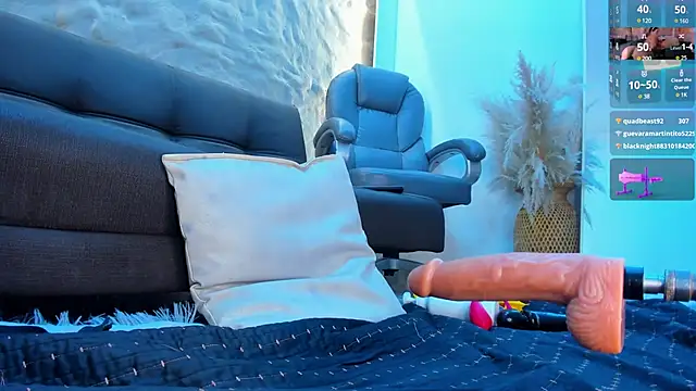 Snapshot of Isa__Blanc chatting on 02/26/25, 03:21 Isa Blanc online show from 02/26/25, 03:21