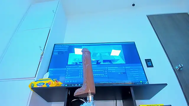 Snapshot of Isa__Blanc chatting on 02/26/25, 09:53 Isa Blanc online show from 02/26/25, 09:53