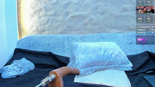 Snapshot of Isa__Blanc chatting on 02/27/25, 06:07 Isa Blanc online show from 02/27/25, 06:07