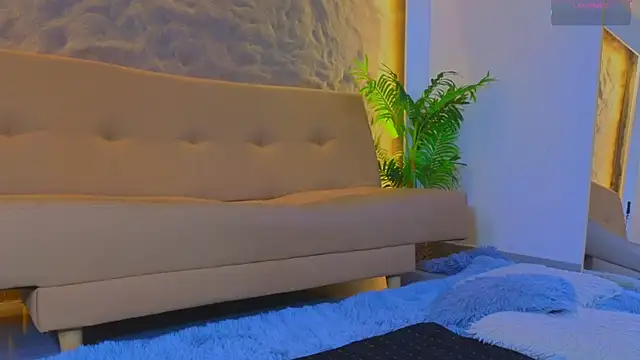 Snapshot of Isa__Blanc chatting on 11/05/25, 03:06 Isa Blanc online show from 11/05/25, 03:06