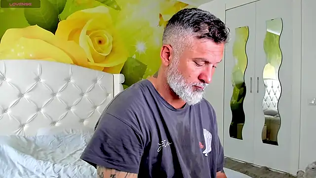 BlowMyXXL online show from 11/06/25, 08:26