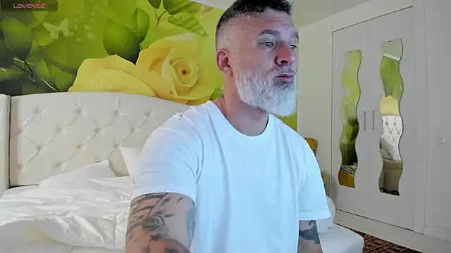 BlowMyXXL online show from 03/29/26, 07:41