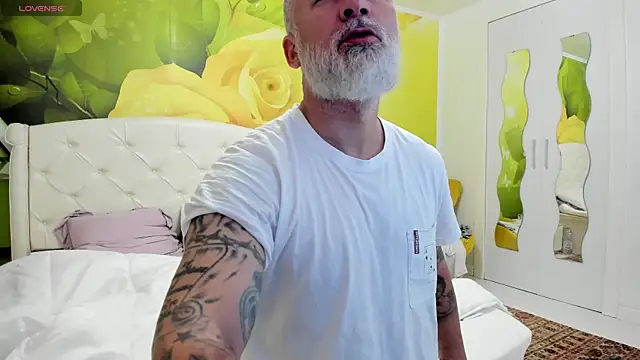 BlowMyXXL online show from 04/04/26, 07:17