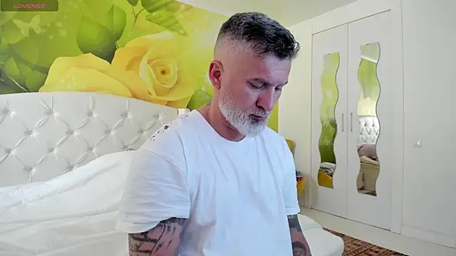 BlowMyXXL online show from 04/07/26, 02:17