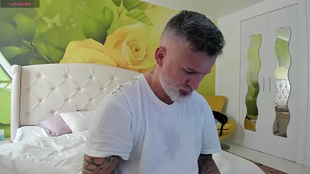 BlowMyXXL online show from 04/09/26, 07:14