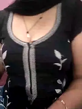 Cute nidhi online show from 12/31/24, 04:06