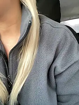 Snapshot of MerlinDave chatting on 01/18/25, 04:26 MerlinDave online show from 01/18/25, 04:26