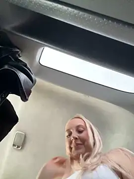 Snapshot of MerlinDave chatting on 01/20/25, 04:32 MerlinDave online show from 01/20/25, 04:32