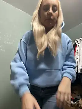 Snapshot of MerlinDave chatting on 02/03/25, 01:09 MerlinDave online show from 02/03/25, 01:09