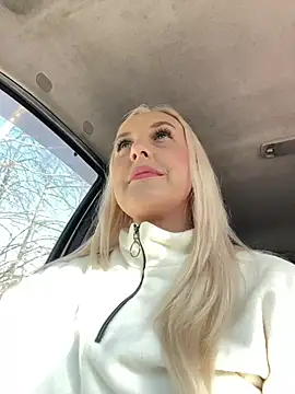 Snapshot of MerlinDave chatting on 03/12/25, 04:19 MerlinDave online show from 03/12/25, 04:19