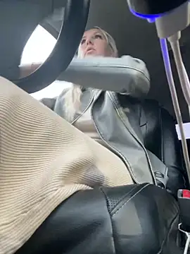 Snapshot of MerlinDave chatting on 10/02/25, 01:01 MerlinDave online show from 10/02/25, 01:01