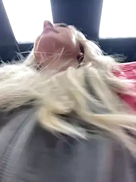 Snapshot of MerlinDave chatting on 10/10/25, 01:26 MerlinDave online show from 10/10/25, 01:26