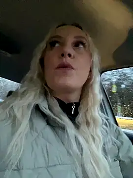 Snapshot of MerlinDave chatting on 10/29/25, 01:19 MerlinDave online show from 10/29/25, 01:19