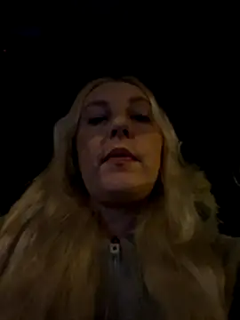 Snapshot of MerlinDave chatting on 12/02/25, 01:11 MerlinDave online show from 12/02/25, 01:11