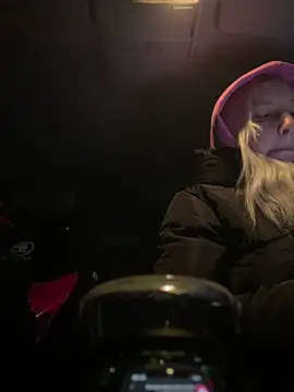 Snapshot of MerlinDave chatting on 01/14/26, 01:11 MerlinDave online show from 01/14/26, 01:11