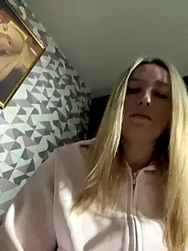 Snapshot of MerlinDave chatting on 01/19/26, 01:42 MerlinDave online show from 01/19/26, 01:42