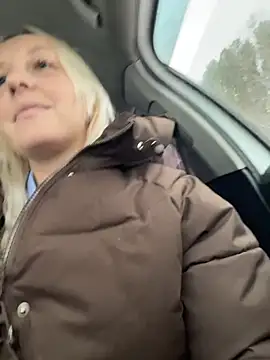 Snapshot of MerlinDave chatting on 02/18/26, 04:19 MerlinDave online show from 02/18/26, 04:19