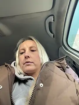 Snapshot of MerlinDave chatting on 02/20/26, 06:26 MerlinDave online show from 02/20/26, 06:26