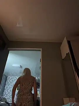 Snapshot of MerlinDave chatting on 02/25/26, 01:04 MerlinDave online show from 02/25/26, 01:04