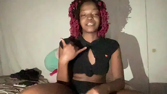 minimama69 online show from 11/23/25, 09:53