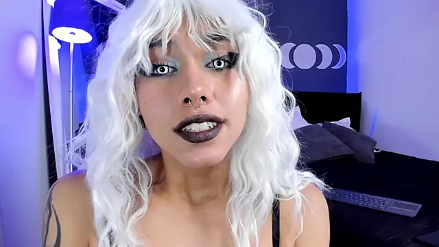 Raven Witch  online show from 01/12/25, 08:47