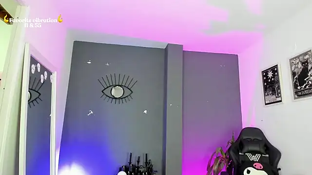 Raven Witch  online show from 05/31/26, 06:09