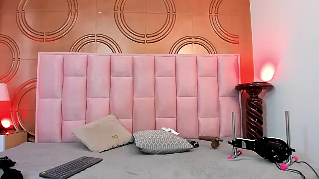 emmily keller19 online show from 02/04/25, 01:27