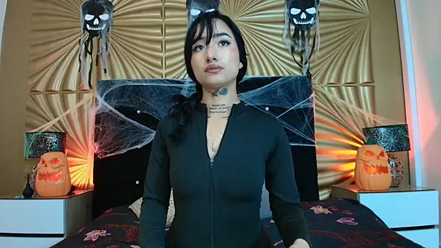 emmily keller19 online show from 10/17/25, 01:35