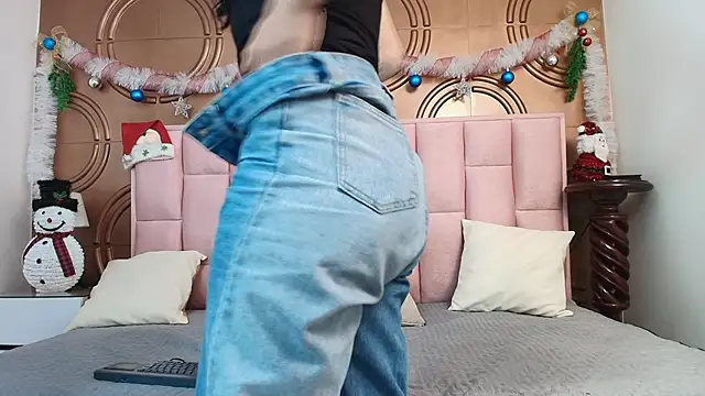 emmily keller19 online show from 12/19/25, 01:29