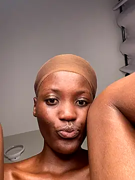 Fanclubbbbb online show from 11/02/25, 09:28