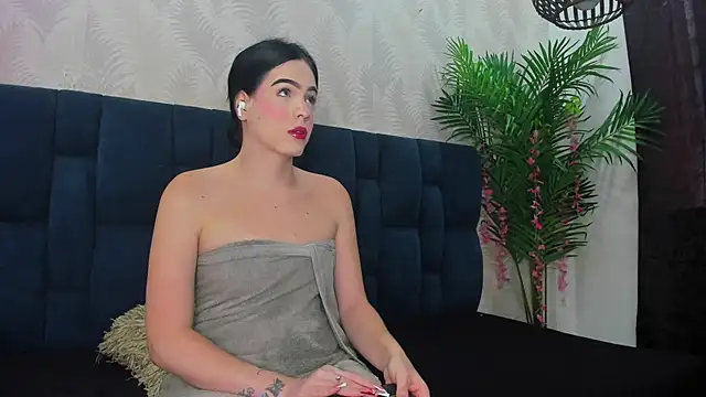 Ammy Connor1 online show from 12/15/25, 08:35