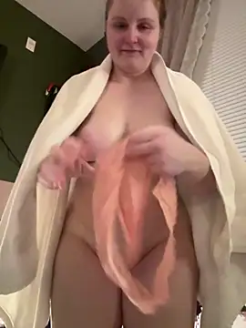 GingerSnap33 online show from 01/28/25, 06:49