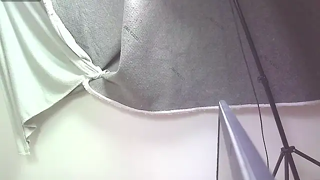 carolinesampaio online show from 03/07/25, 05:06