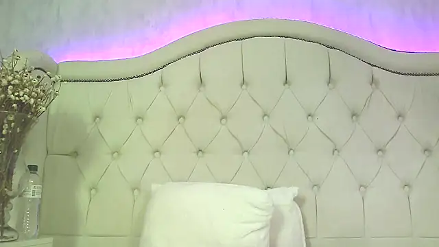 carolinesampaio online show from 11/15/25, 11:18