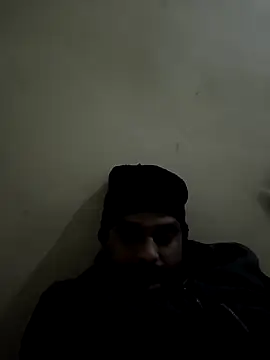 Snapshot of sri995955 chatting on 12/18/24, 02:28 sri995955 online show from 12/18/24, 02:28