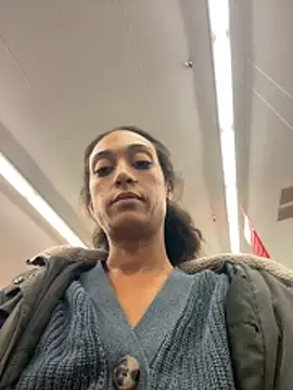 starrynikki online show from 11/17/25, 04:40