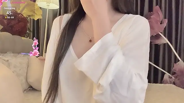 Nacy-Moonlight online show from 11/28/25, 03:58