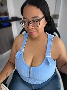 XMara online show from 04/15/26, 02:57