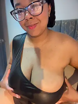 XMara online show from 04/22/26, 03:46