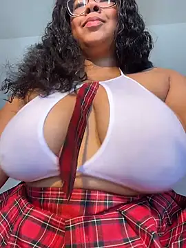 Snapshot of XMara chatting on 07/25/26, 04:48 XMara online show from 07/25/26, 04:48