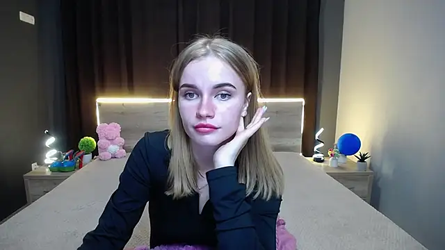 MargaritaKiss online show from 10/13/25, 07:03